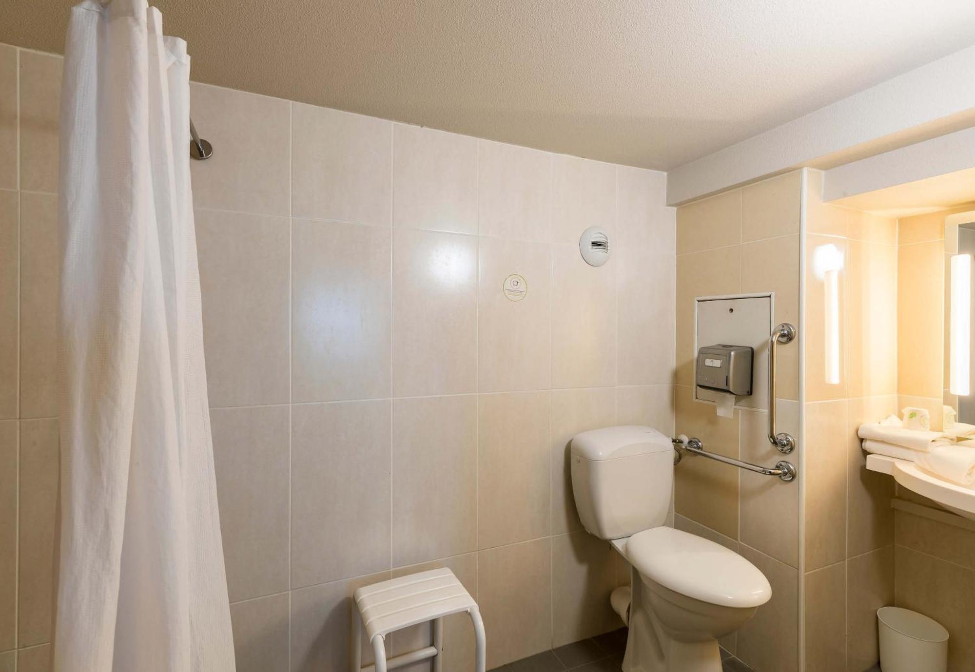 B&B Hotel Troyes Barberey Eksteriør bilde